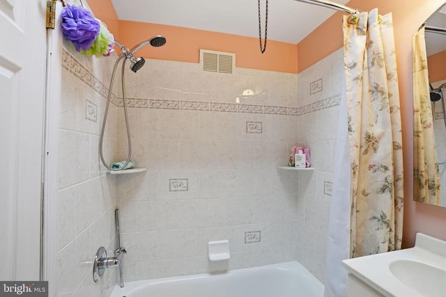 666 ARTWOOD DR, Philadelphia, PA 19115