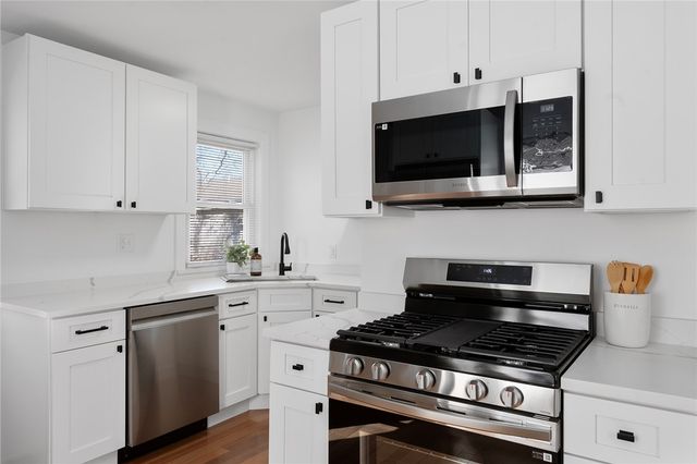 292 Sowams Road, Barrington, RI 02806