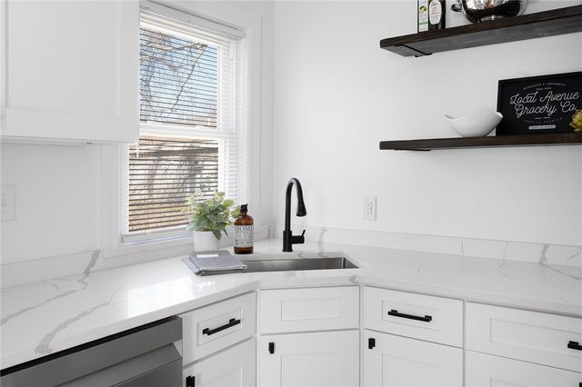 292 Sowams Road, Barrington, RI 02806