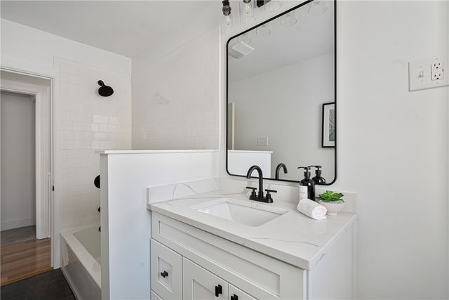 292 Sowams Road, Barrington, RI 02806