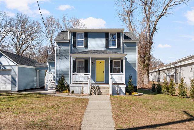 292 Sowams Road, Barrington, RI 02806