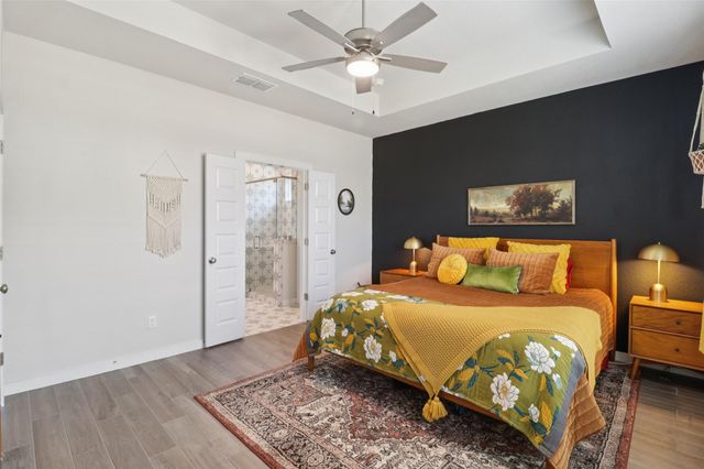 1935 Scare Crow, New Braunfels, TX 78130