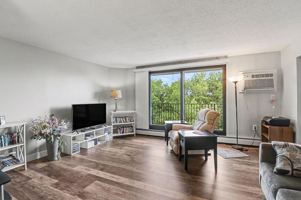 6500 Woodlake Drive 506, Richfield, MN 55423 — photo 2