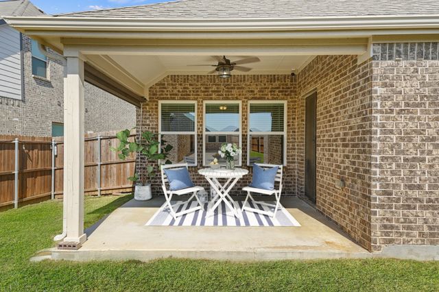 9705 Creekmere Drive, Denton, TX 76226