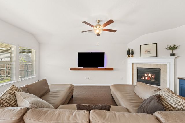 9705 Creekmere Drive, Denton, TX 76226