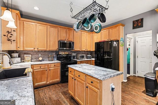 174 Senators Ridge Drive, Dallas, GA 30132