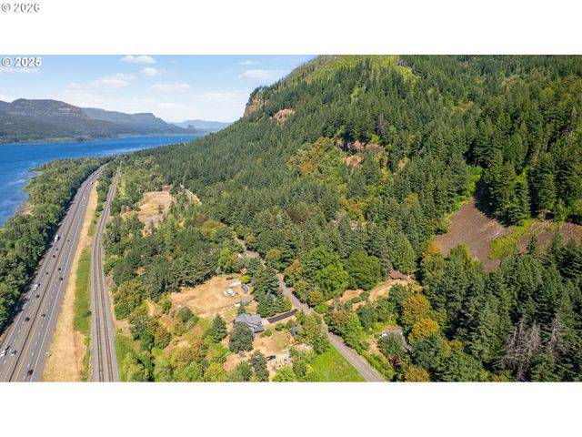 48025 E HISTORIC COLUMBIA RI Hwy, Corbett, OR 97019