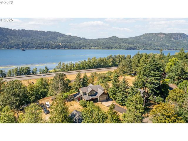 48025 E HISTORIC COLUMBIA RI Hwy, Corbett, OR 97019