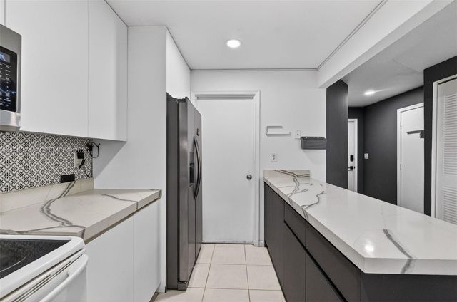 5843 Woodlands Blvd, Tamarac, FL 33319