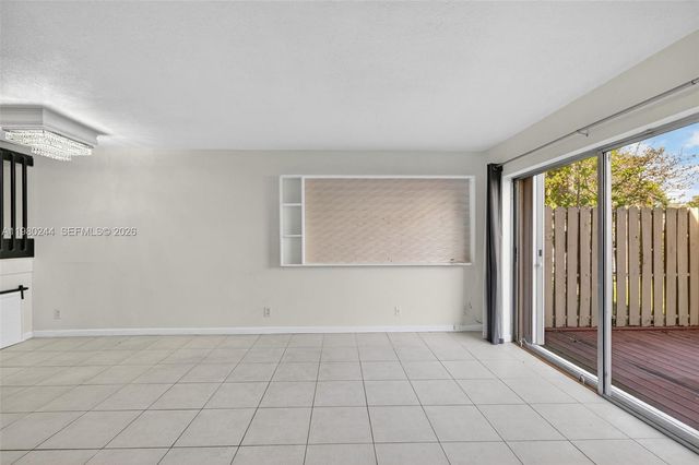 5843 Woodlands Blvd, Tamarac, FL 33319