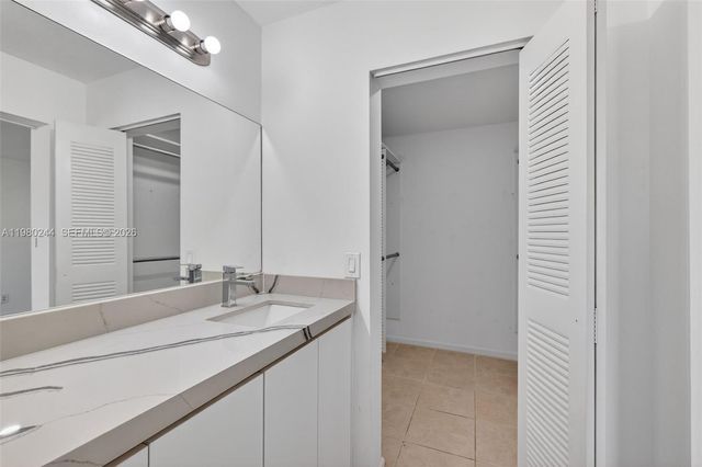 5843 Woodlands Blvd, Tamarac, FL 33319