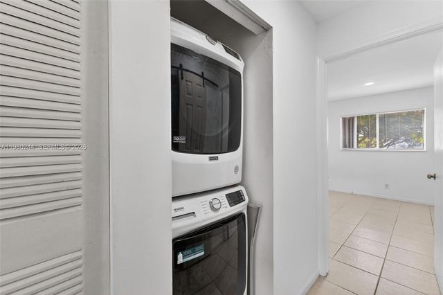 5843 Woodlands Blvd, Tamarac, FL 33319