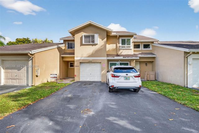 5843 Woodlands Blvd, Tamarac, FL 33319