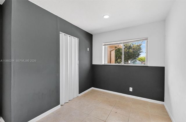 5843 Woodlands Blvd, Tamarac, FL 33319