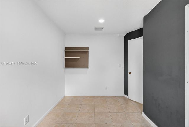 5843 Woodlands Blvd, Tamarac, FL 33319