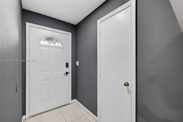 5843 Woodlands Blvd, Tamarac, FL 33319