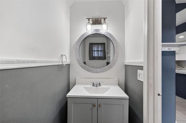 5843 Woodlands Blvd, Tamarac, FL 33319