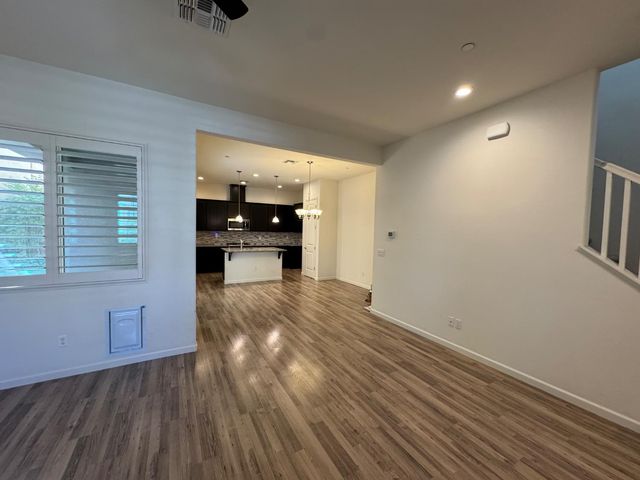 3706 Gulf of Haifa Ave, Sacramento, CA 95834