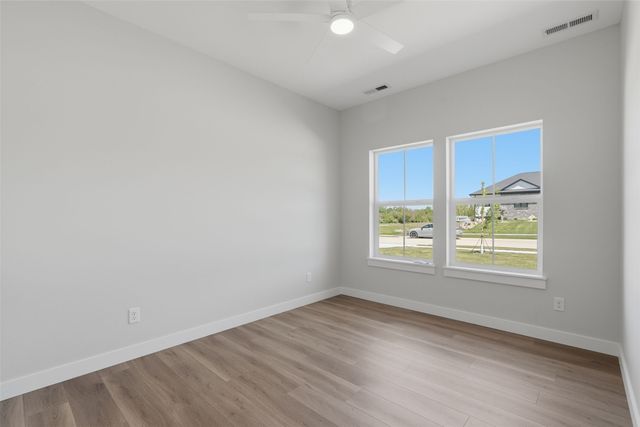 325 Dutch Drive, Robins, IA 52328