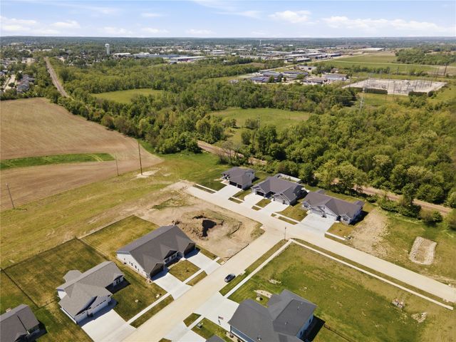 325 Dutch Drive, Robins, IA 52328