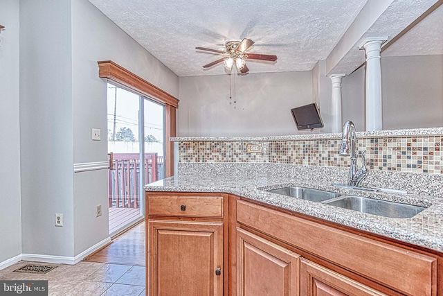 4037 KIMBERLEY GLEN CT, Chantilly, VA 20151