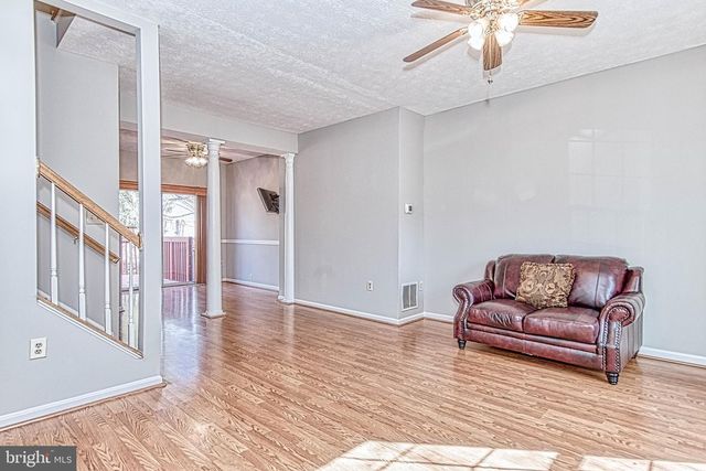 4037 KIMBERLEY GLEN CT, Chantilly, VA 20151