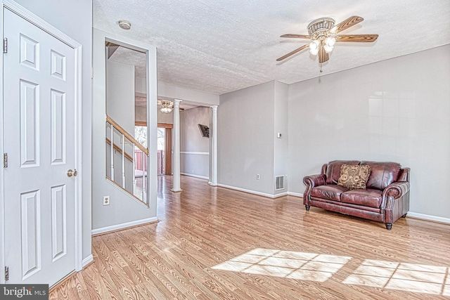 4037 KIMBERLEY GLEN CT, Chantilly, VA 20151