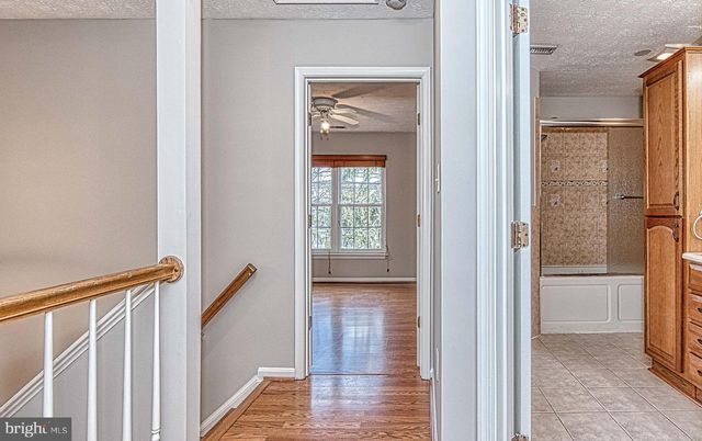 4037 KIMBERLEY GLEN CT, Chantilly, VA 20151