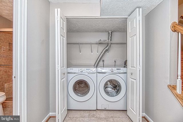 4037 KIMBERLEY GLEN CT, Chantilly, VA 20151