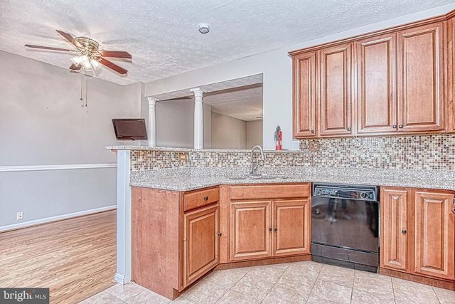 4037 KIMBERLEY GLEN CT, Chantilly, VA 20151