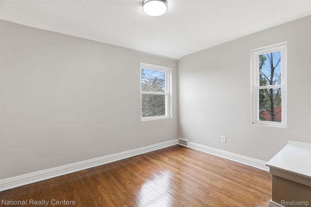 15422 Gilchrist Street, Detroit, MI 48227