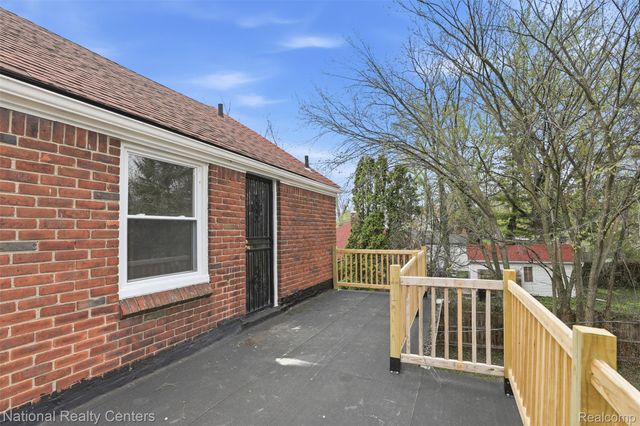 15422 Gilchrist Street, Detroit, MI 48227