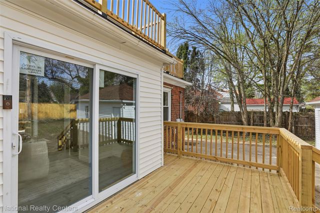 15422 Gilchrist Street, Detroit, MI 48227