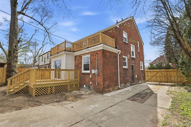 15422 Gilchrist Street, Detroit, MI 48227