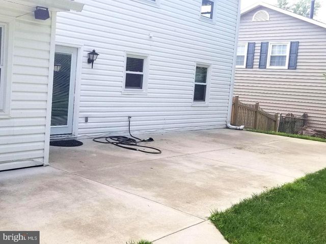 12815 POINT PLEASANT DR, Fairfax, VA 22033