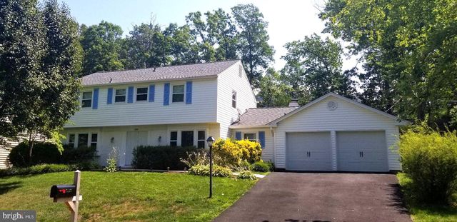 12815 POINT PLEASANT DR, Fairfax, VA 22033