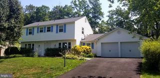 12815 POINT PLEASANT DR, Fairfax, VA 22033