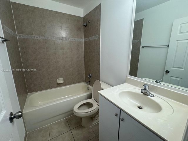 1415 NW 34th Way, Lauderhill, FL 33311