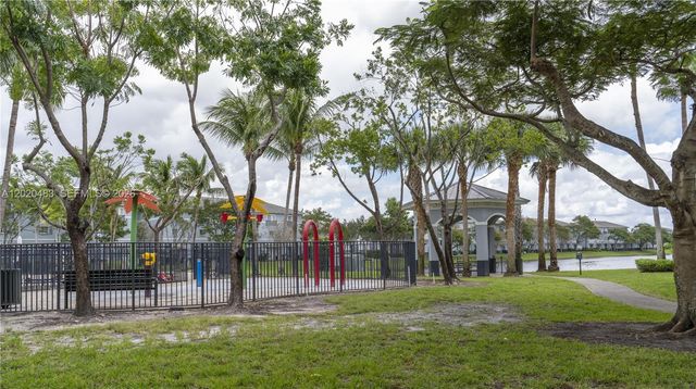 1415 NW 34th Way, Lauderhill, FL 33311