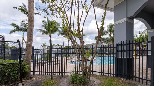 1415 NW 34th Way, Lauderhill, FL 33311
