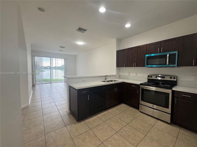 1415 NW 34th Way, Lauderhill, FL 33311