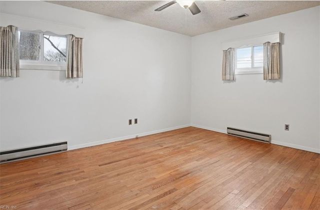 2332 Wharton CT, Norfolk, VA 23518