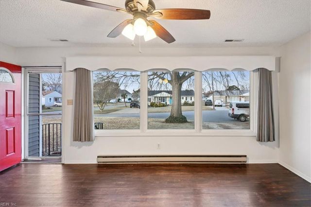 2332 Wharton CT, Norfolk, VA 23518