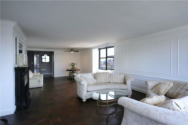 112 Washington Place 18A, Downtown Pgh, PA 15219