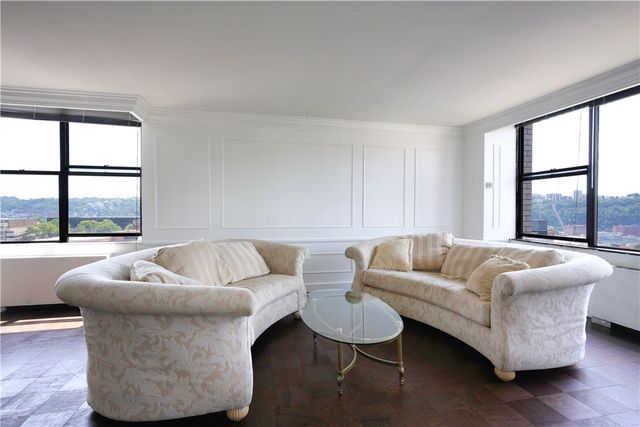 112 Washington Place 18A, Downtown Pgh, PA 15219