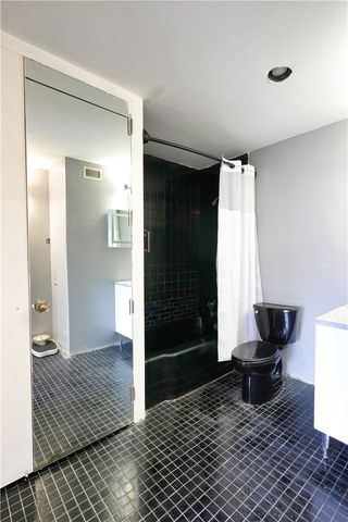 112 Washington Place 18A, Downtown Pgh, PA 15219