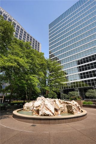 112 Washington Place 18A, Downtown Pgh, PA 15219