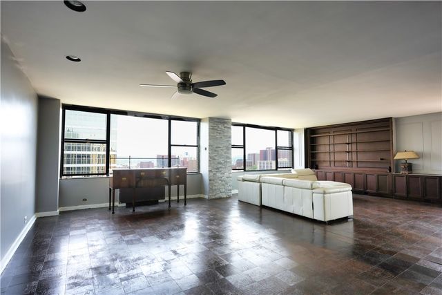 112 Washington Place 18A, Downtown Pgh, PA 15219