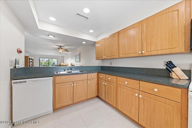 2160 N Highway A1a 202, Indialantic, FL 32903