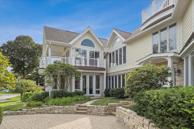 331 Sheridan Road, Winnetka, IL 60093